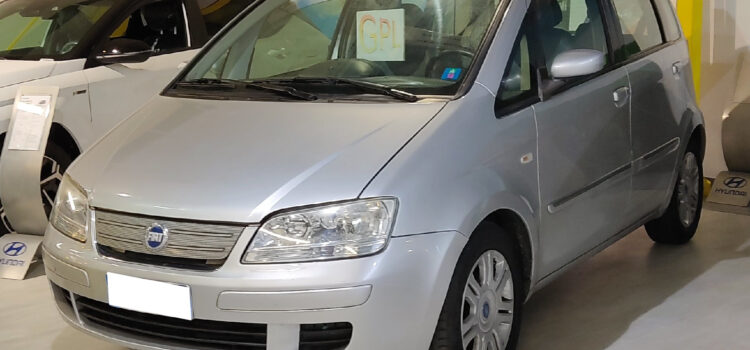 Fiat Idea Idea 1.4 16v Black Energy Imp. GPL